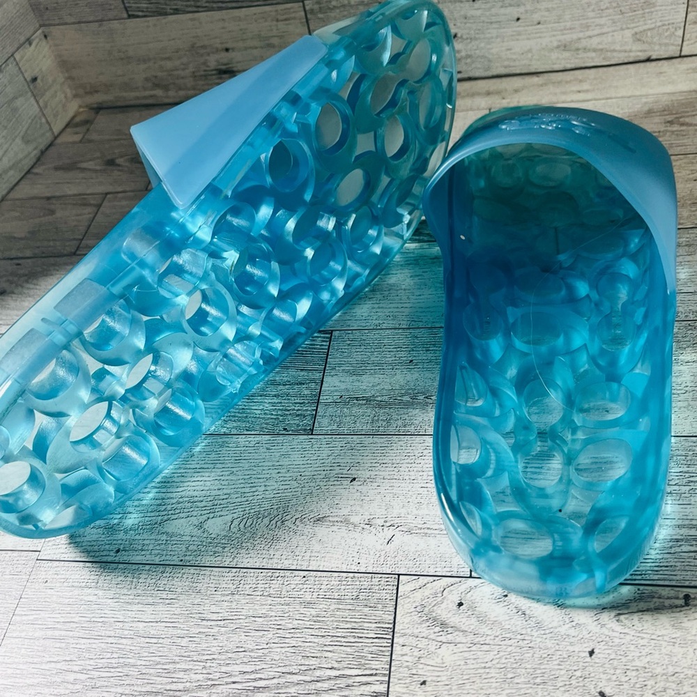 Coach Pool Slides Size 7 - image 4